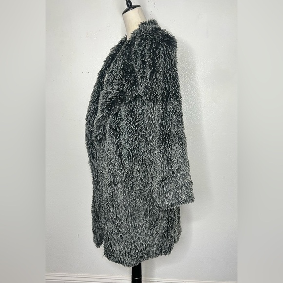 MICHAEL STARS Long Coat Cozy Faux Fur Jacket Gray Black Longline Size Medium - Picture 8 of 16